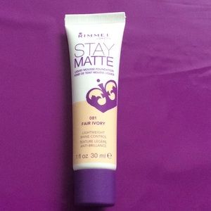☀️$3☀️ RIMMEL Stay Matte Foundation